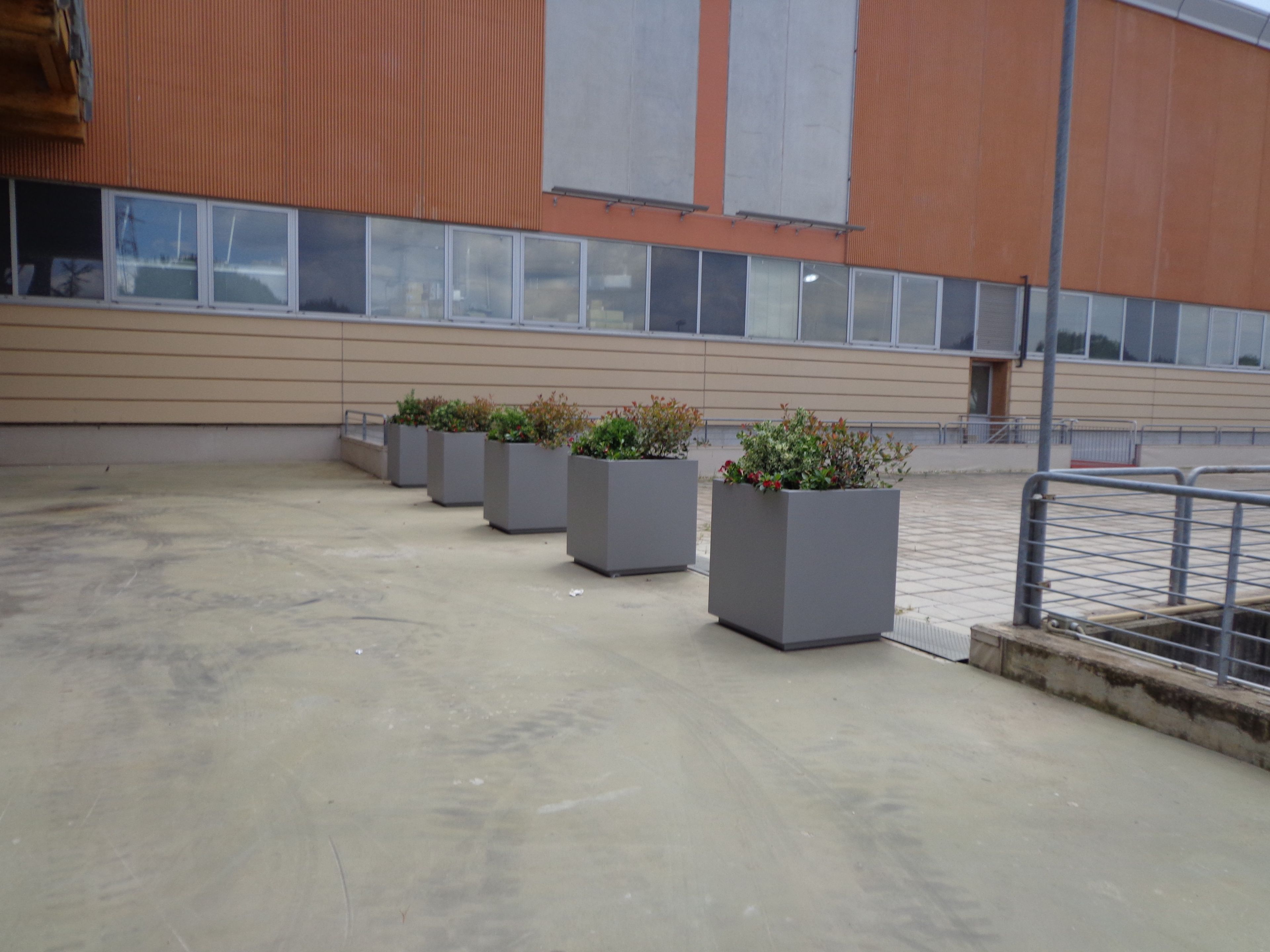 Квадратный плантатор из оцинкованного листа Viscio Urban Design FIORIERA ANTITERRORISMO ARCH-00086632 - Вид №38