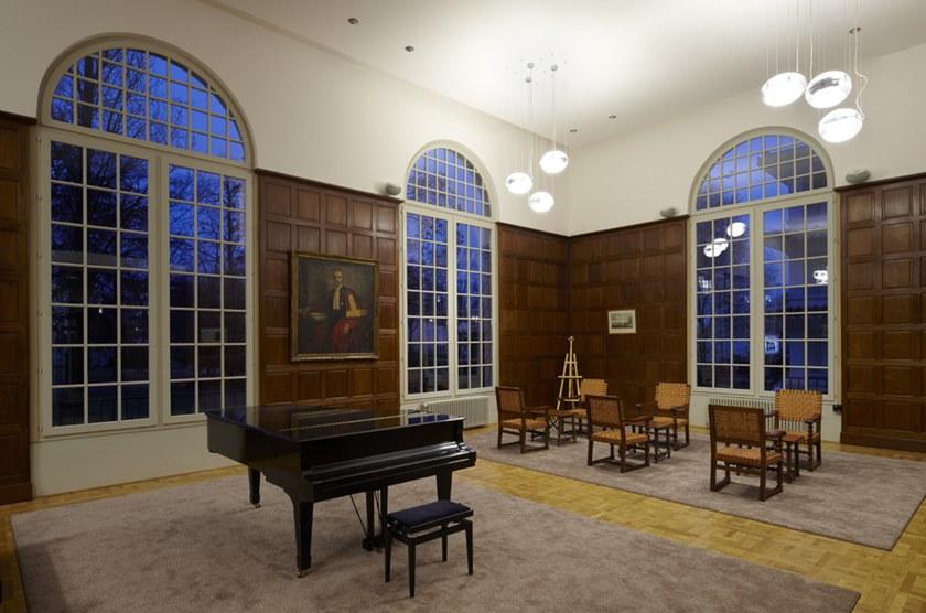 iGuzzini Светодиодный подвесной светильник из поликарбоната Gem sun-id-1472530 - Вид №2