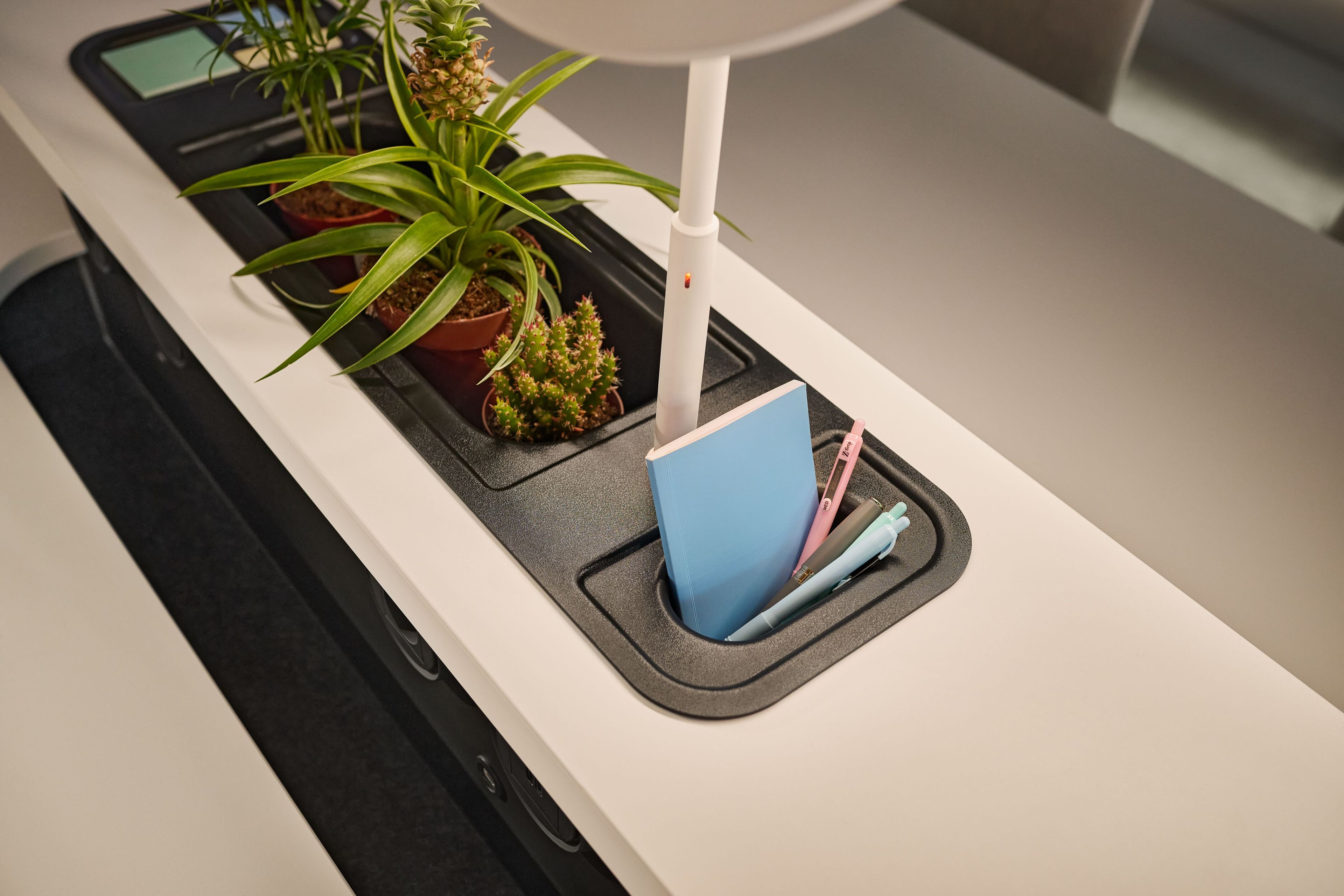 Прямоугольный стол для совещаний с электрической розеткой Mikomax Smart Office Hushoffice ARCH-00008619 - Вид №6