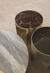 Высокий мраморный журнальный столик