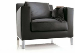 Molteni & C. Кожаное кресло с подлокотниками Lido