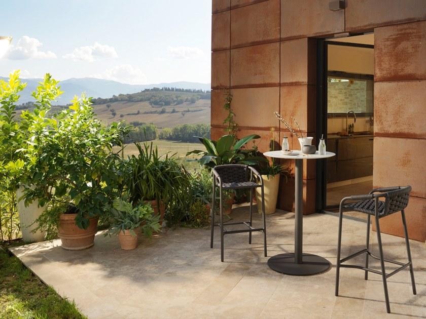 Roberti Высокий садовый табурет с подставкой для ног Capri 4305 - Вид №1