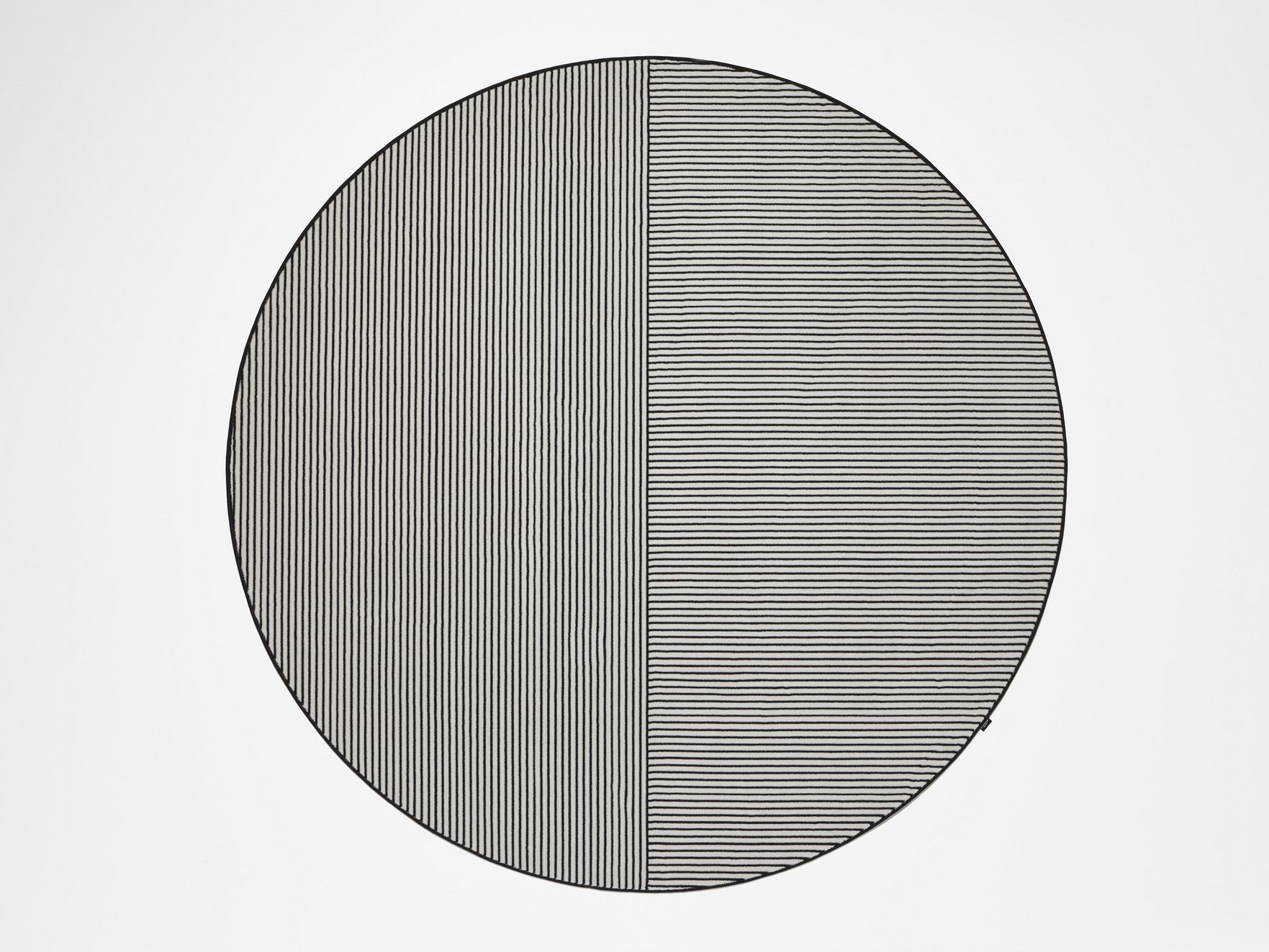 Полосатый бархатный круглый ковер Antoniolupi Tramato ARCH-00134937