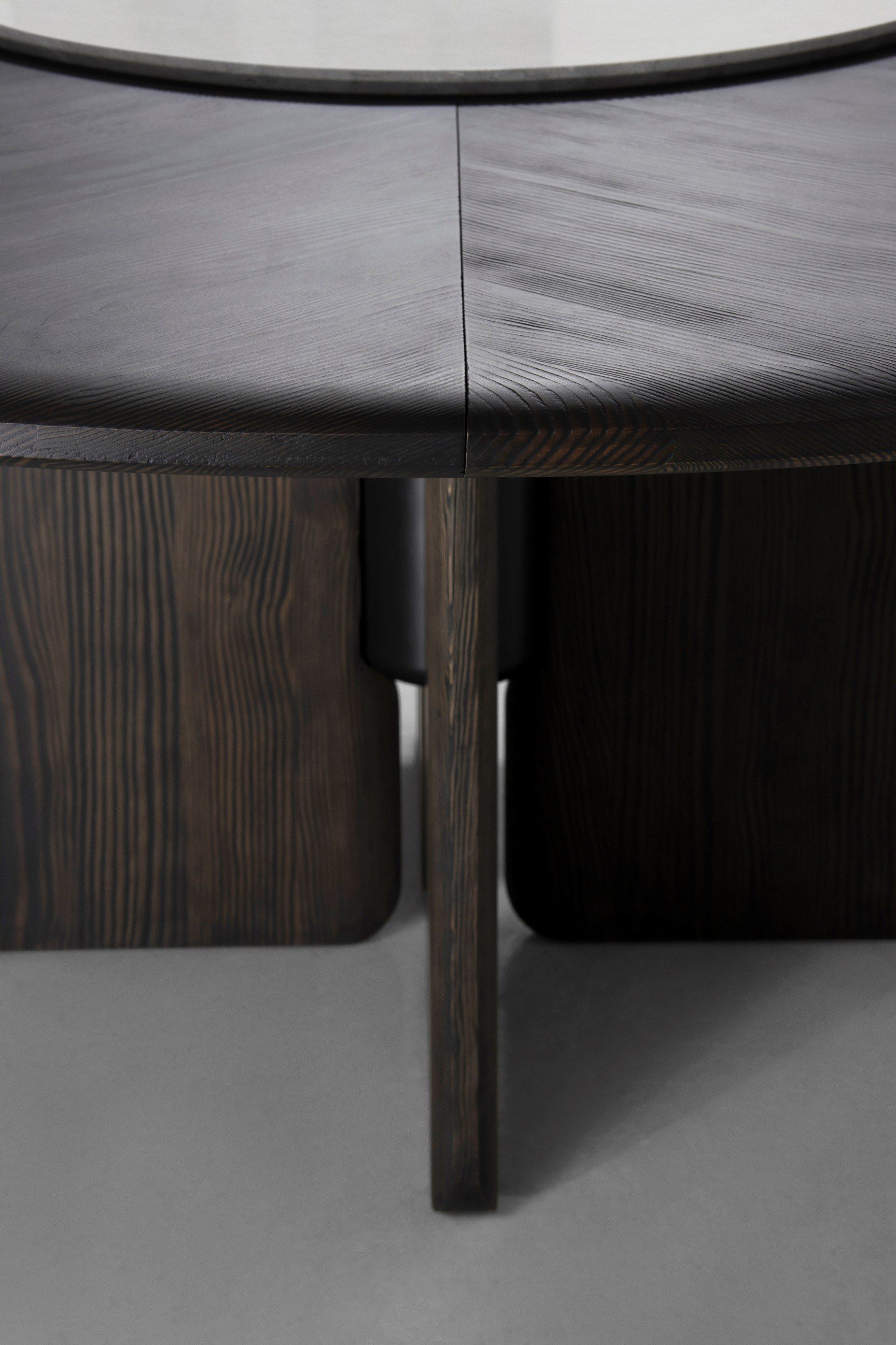 Круглый стол из ели с Lazy Susan District Eight Faifo ARCH-00020407 - Вид №2