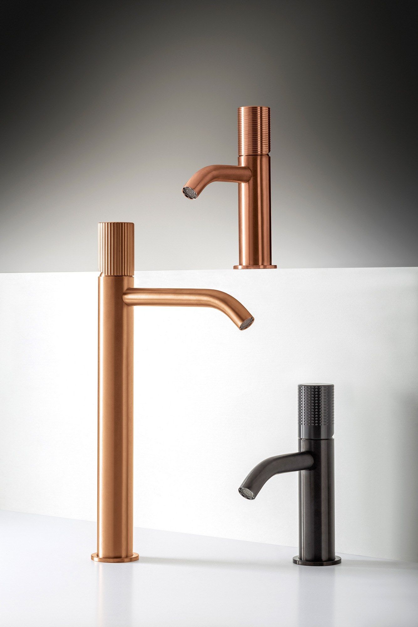 Однорычажный смеситель для раковины из нержавеющей стали Zazzeri Z316_SH ARCH-00012425