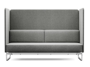 Диван с высокой спинкой