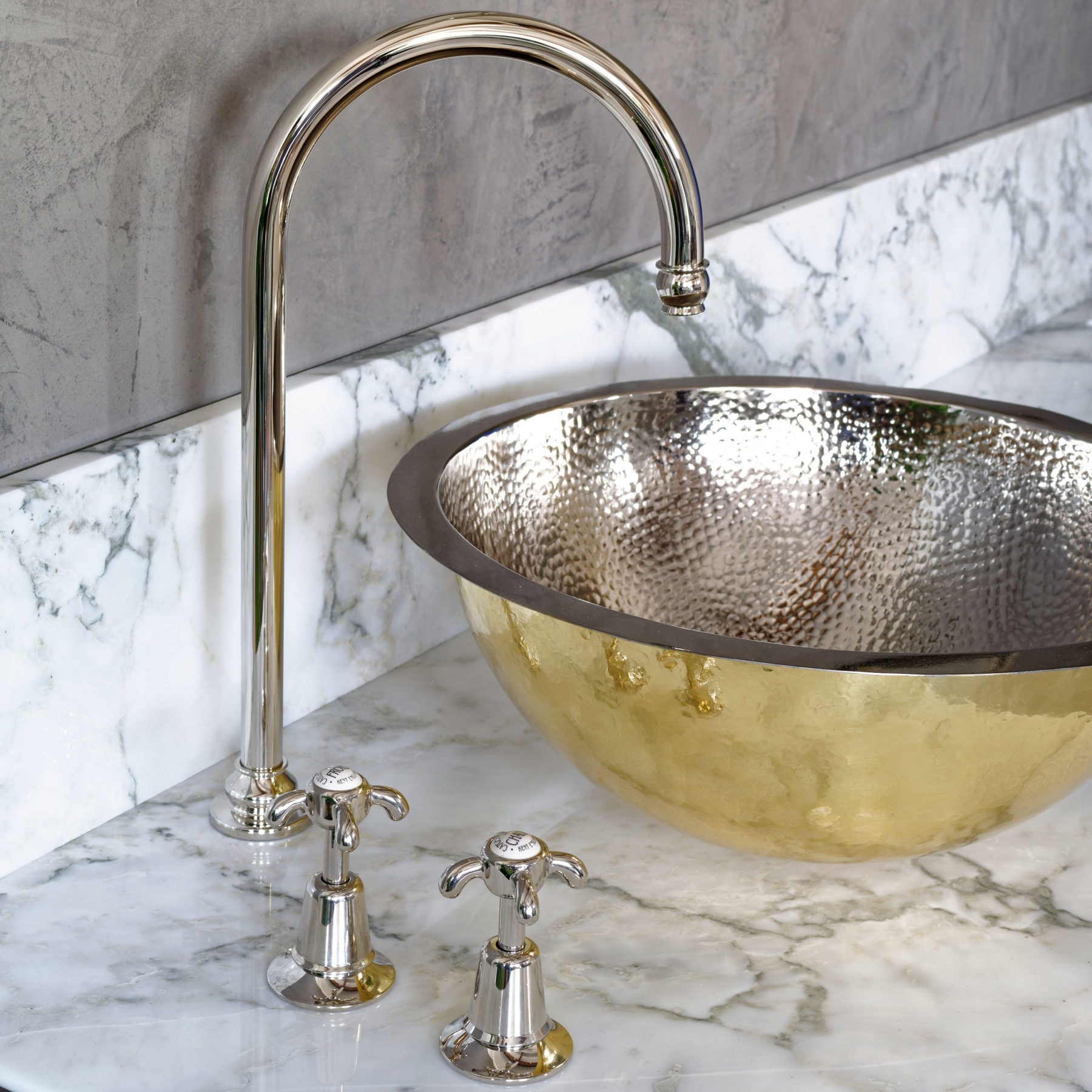 Basin Taps краны The Extended Swan Basin Mixer Catchpoleandrye 