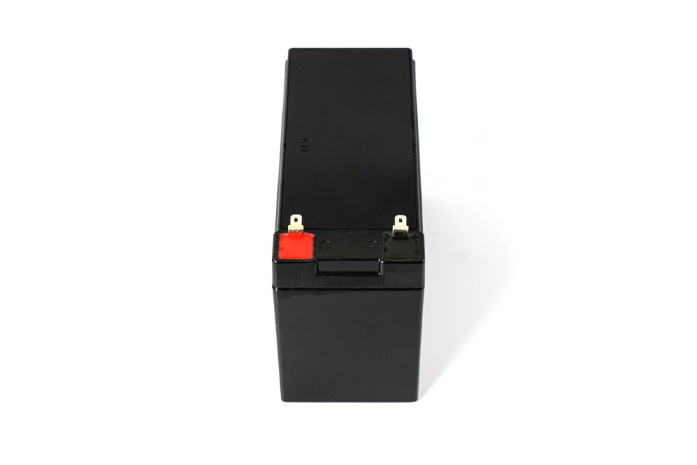 SKAT SB 1207L , 12v, 7ah, maximum charge current 2.1 a. terminal type - f1 knife. case size - 66x151x100. weight - 1.6 kg. service life - 6 years. warranty - 18 months. Бастион  - Вид №3