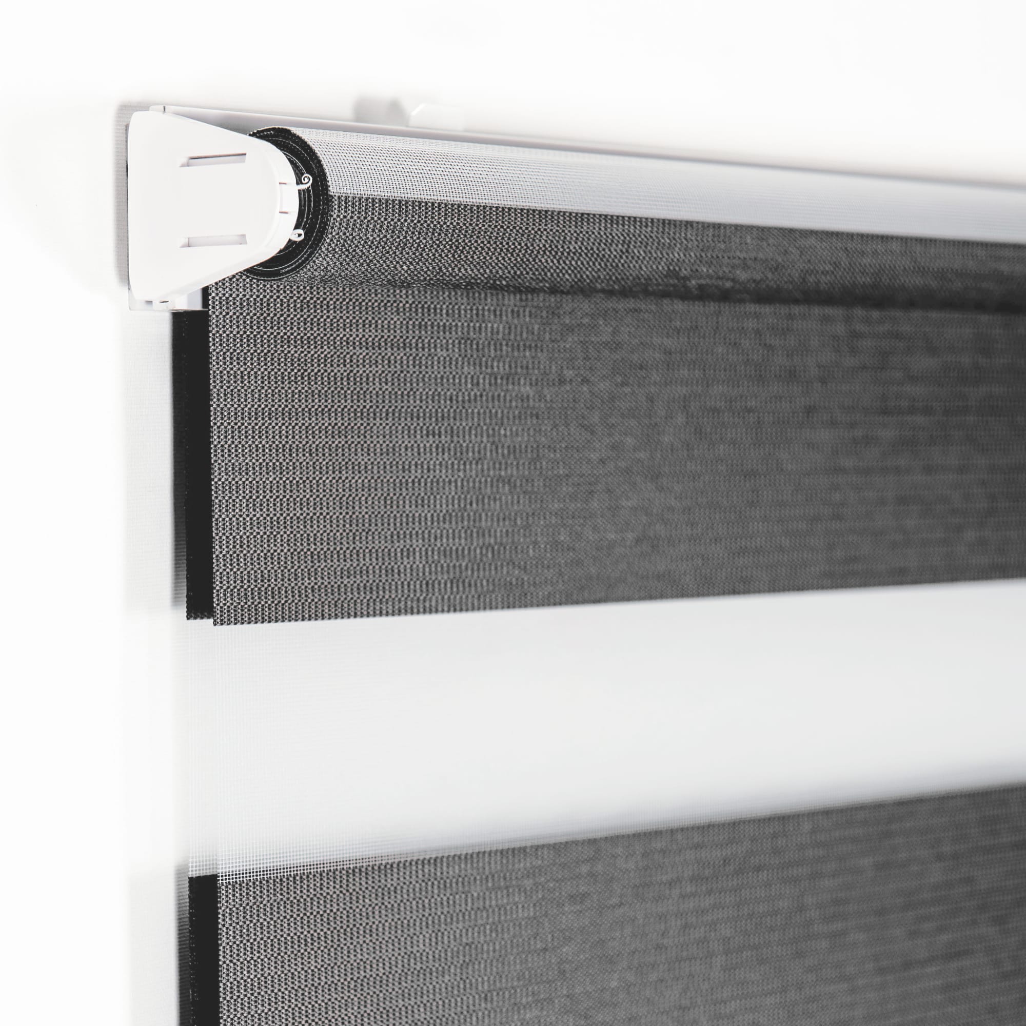 82614439 Штора рулонная день-ночь Miamoza Silver 50x160 см, цвет графит Santreyd  - Вид №1